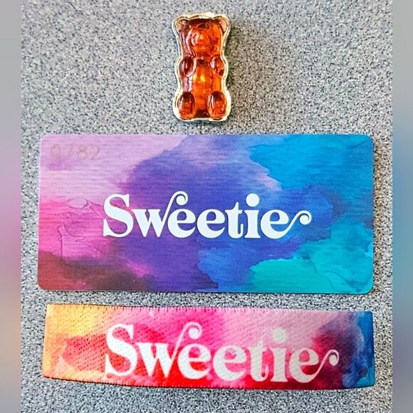 ZOX "SWEETIE" #782 GUMMY BEAR Magnet & MEDIUM COLLECTIBLE WRISTBAND - Picture 2 of 6